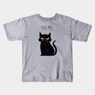 Kiss Me - Black Cat Kids T-Shirt